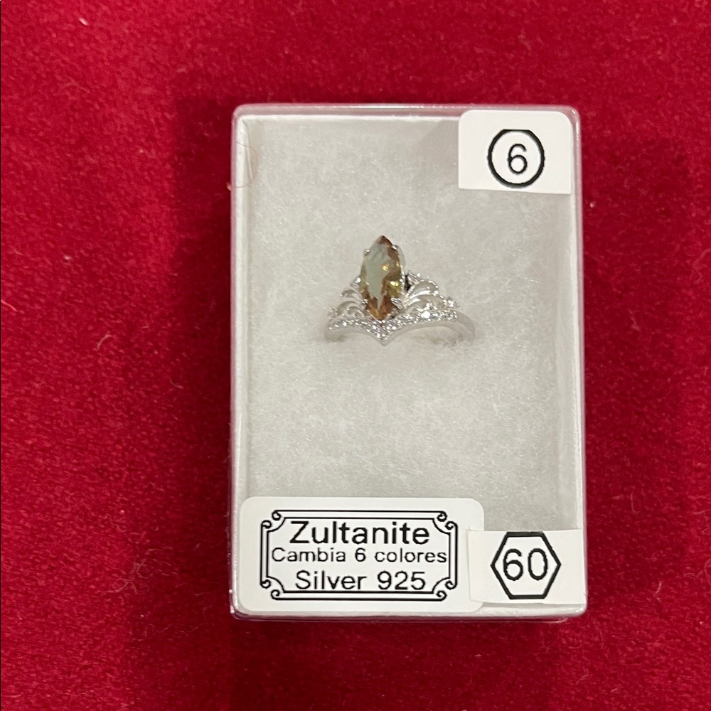 Silver 925 Ring with Zultanite Color-Changing Stone